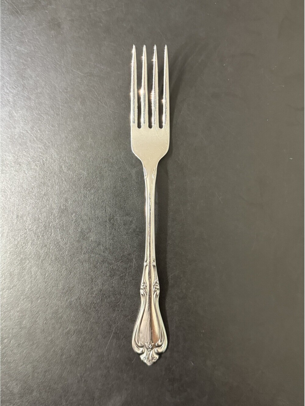 Oneida Briarwood All-American Stainless 7 1/4” Dinner Fork WM Dalton USA Floral